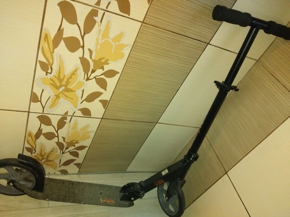 Vand trotineta in stare buna