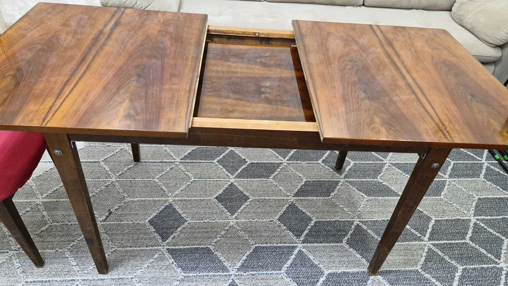 Раскладной стол Румыния со стульями