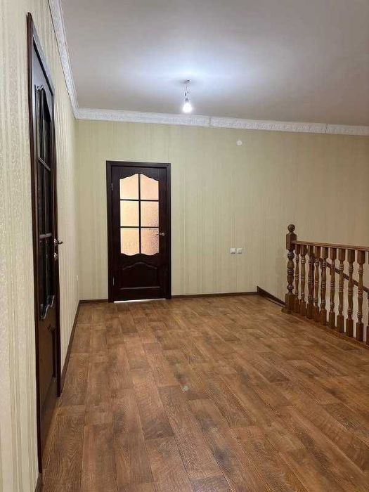 Продается коттедж на 12мкр по горячей цене