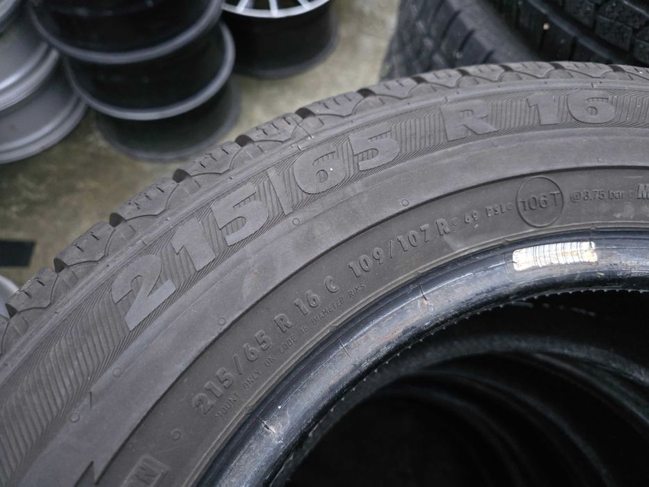 4бр Зимни гуми за бус 215 65 16 С - Semperit