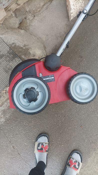 Scarificator aerator electric
