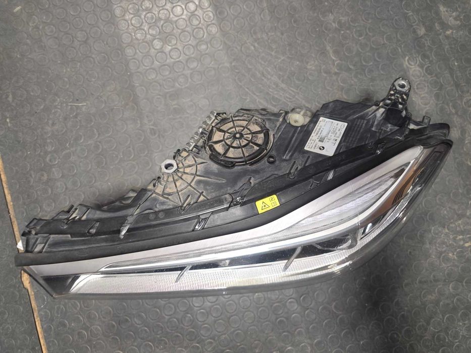 Ляв Laser Light фар за BMW 730D G11