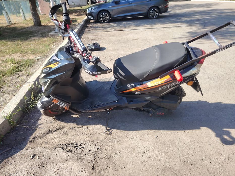 Продам скутер м8 про