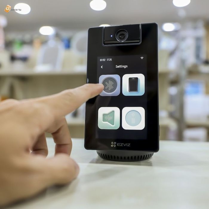 Ezviz S10 | камера с мотитором | 360°