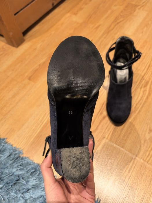 Botine piele întoarsă