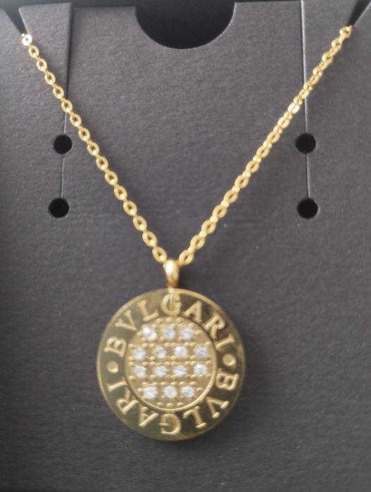 Колие от медицинска стомана