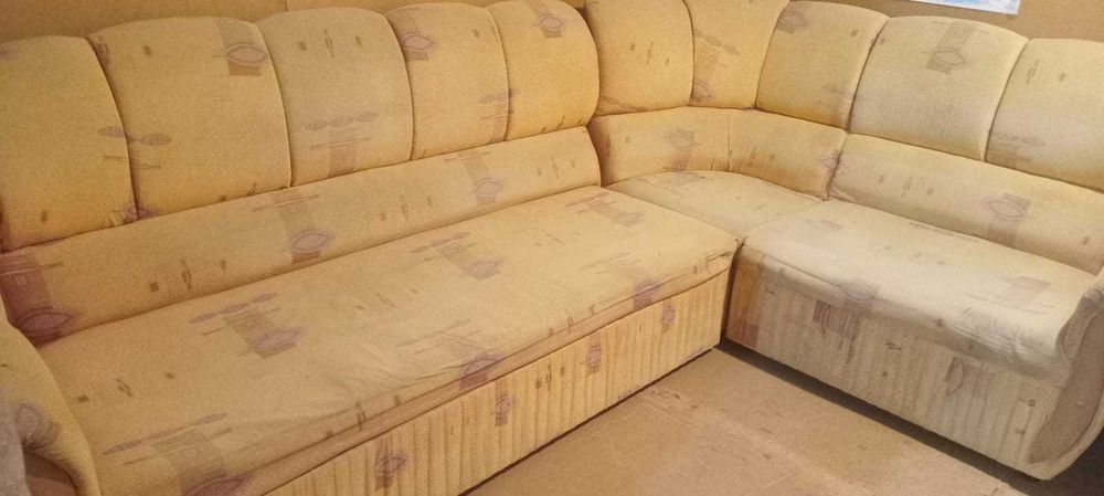 Продам диван угловой б/у
