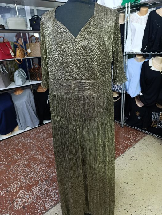 Продам    новый вечернее  платья.