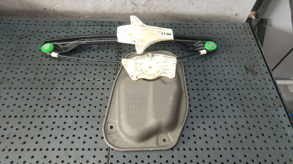 Macara geam stanga spate vw golf 5 plus 5m1 521 1k4839461 5m0839461 1k5839461