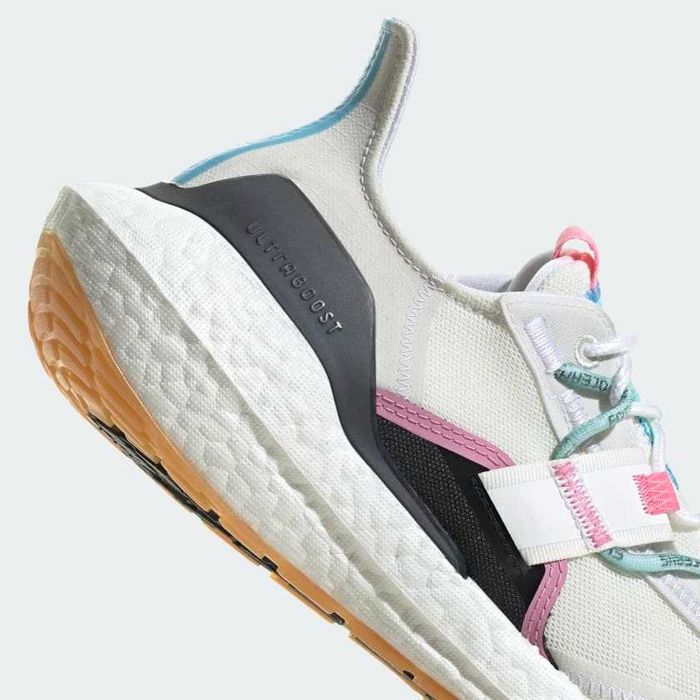 Оригинални маратонки  * ADIDAS ULTRABOOST 22 X PARLEY * EU44 2/3