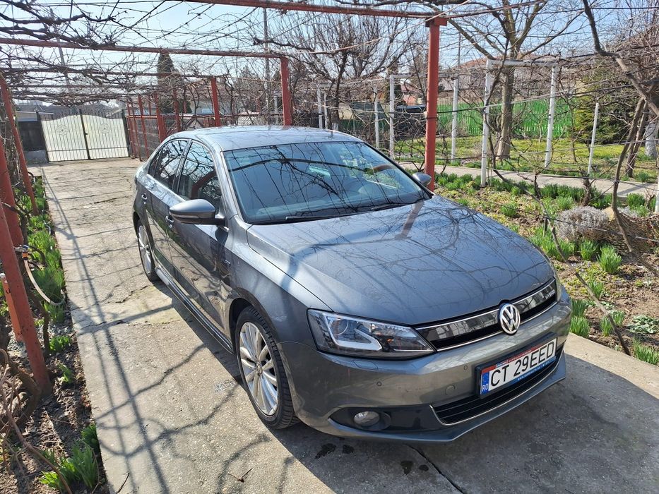 VOLKSWAGEN Jetta 2013 — imagine 3
