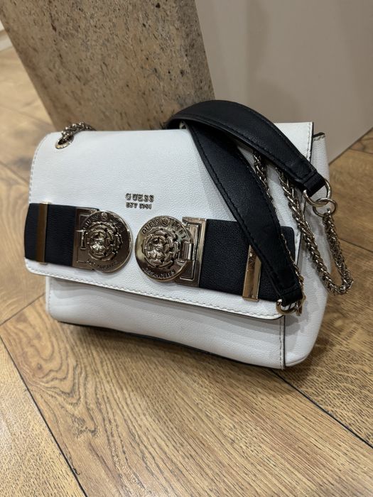 Дамски маркови чанти Michael Kors Guess