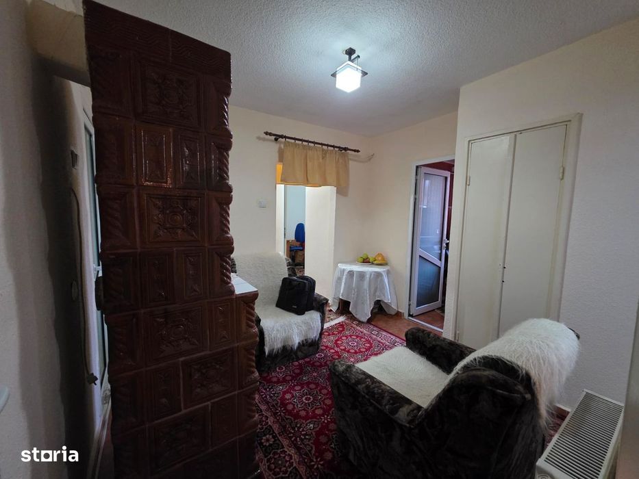 3 camere, decomandat, zona Smirodava, 2 băi, 72 mp