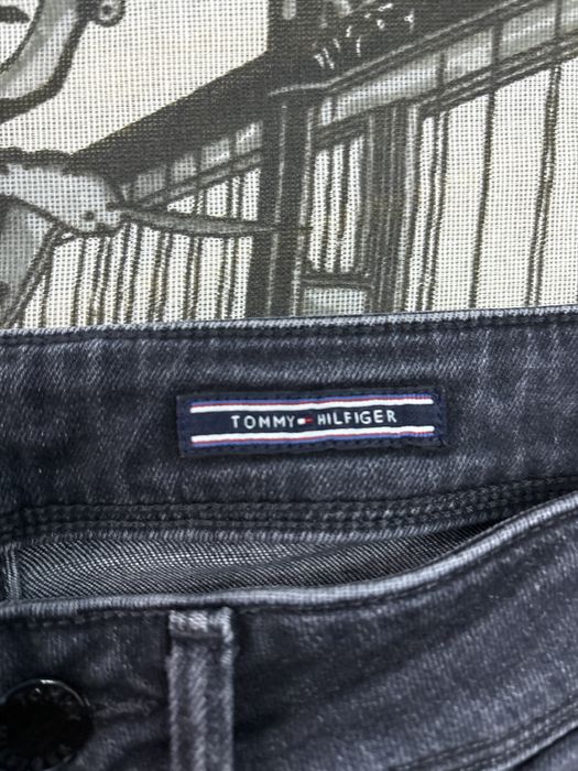 Vand blugi tommy hilfiger marimea 27-32