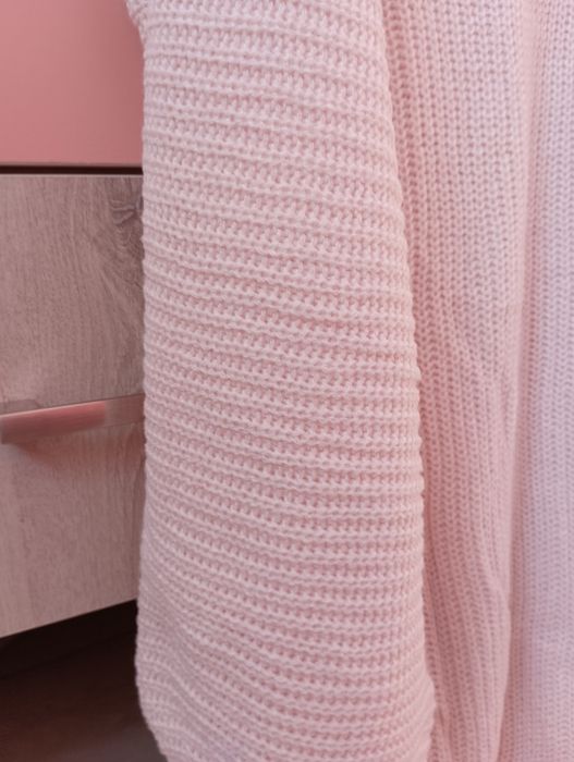 Едноцветна ежедневна свободна плетена пуловерна рокля.