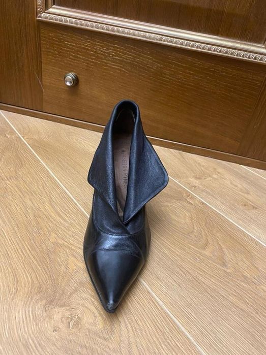 Обувь женская: туфли