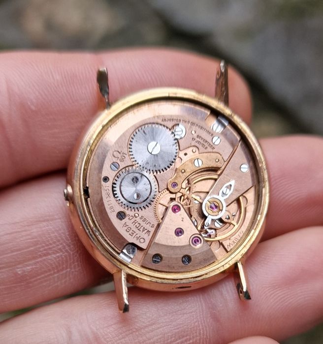 Omega . Омега . Часовник за части .