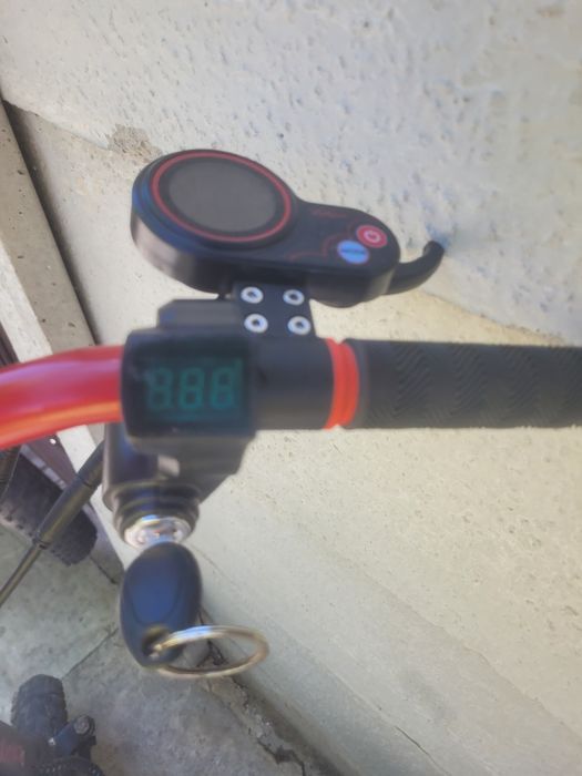 Vând kukirin m4 pro fac si schimb cu alte trotinete