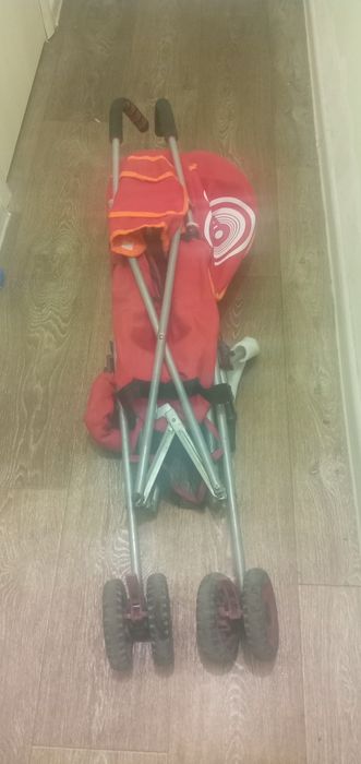 Детская коляска красная