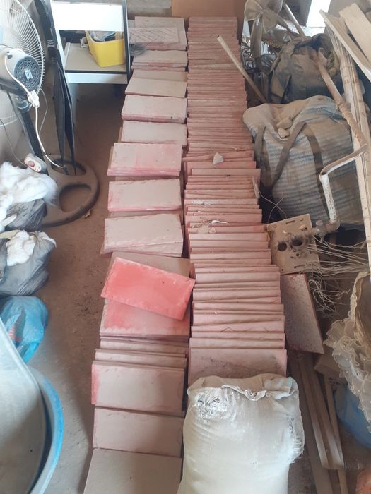 Продаётся плитки на цокол новые примерно 15×25 размер 500 шт