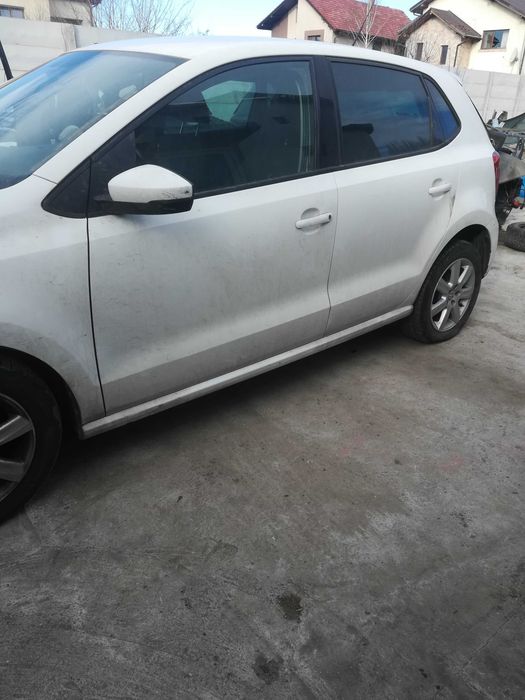Ușă portiera stingă spate și dreapta spate Volkswagen POLO 6 R