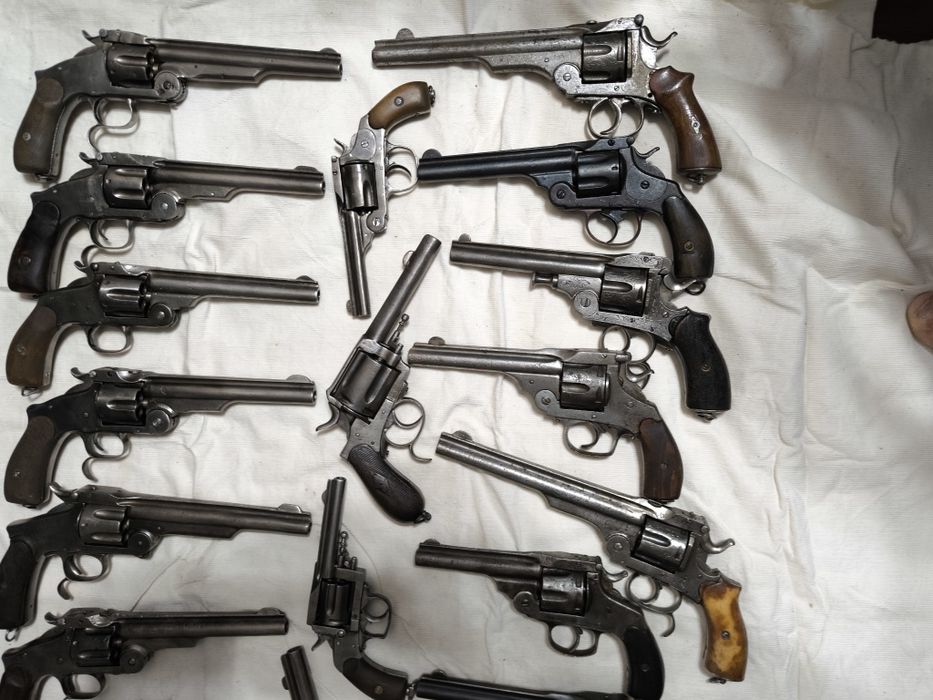 Крънка, Мартина, Снайдер, Бердан, Гасер, Смит / Крънки, Мартини, Снайд