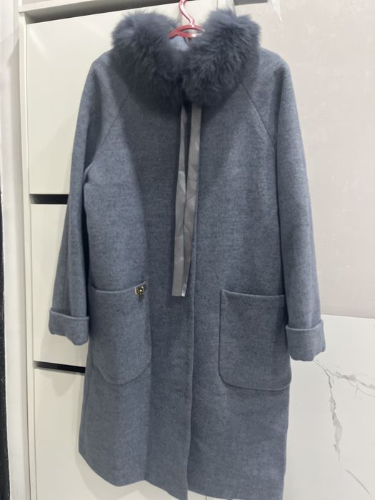 Продам демисезонное пальто