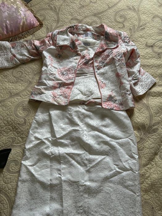 Продам женские вещи