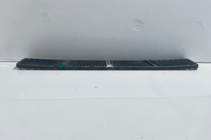 Grila bara fata 6N0853677F Volkswagen VW Polo a 3-a generatie 6N (fac