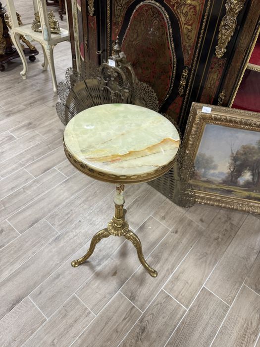 Masuta din bronz si onix