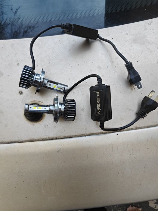 Лед крушки за автомобили H4