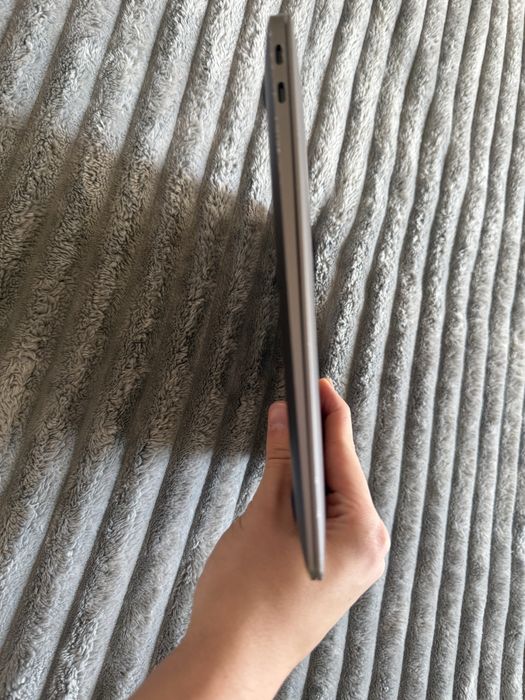MacBook air 2020 i7