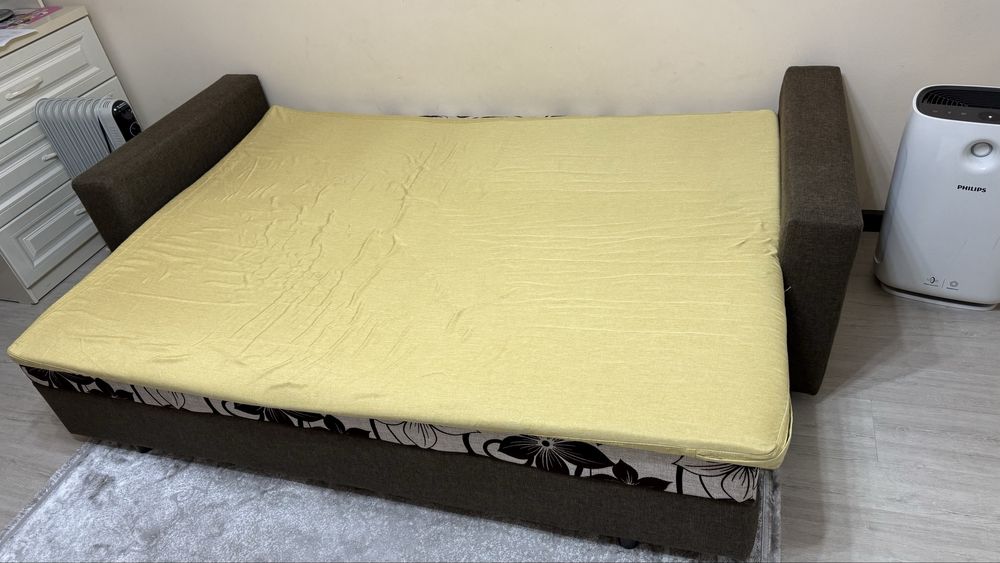 Диван. Б/У Есть доп матрас