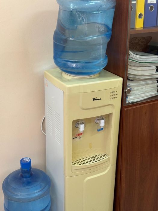 Кулер для воды/Диспенсер