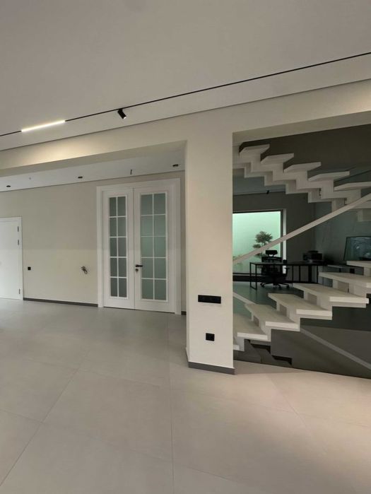 Евро дом. Буюк Ипак Йули. Севастопольская.