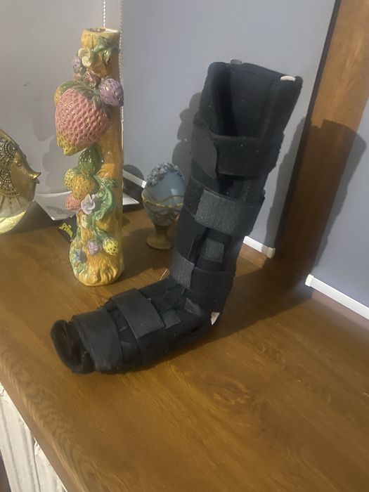 Фиксатор для ног при переломе