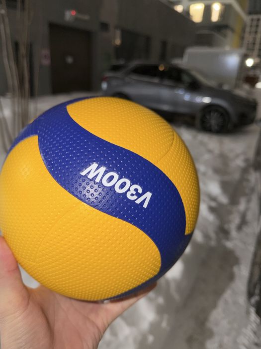 Продам мяч волейбольный