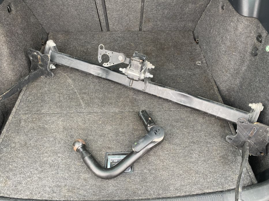 Теглич Peugeot 408/308 Astra ST 2022-