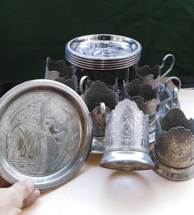 Подстаканники мельхиоровые.