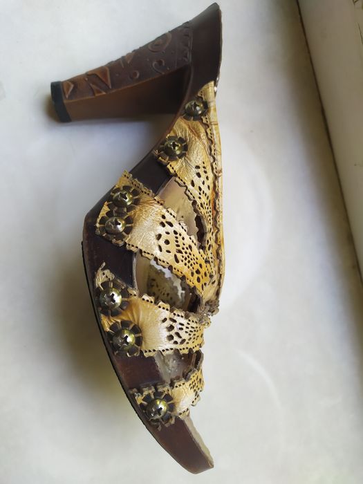 Шлепки турецкие в отл.состоянии  из натуральной кожи  39разм