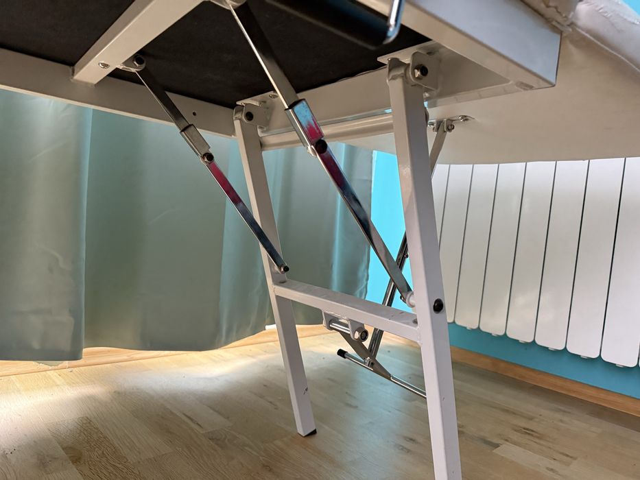 Козметична кушетка