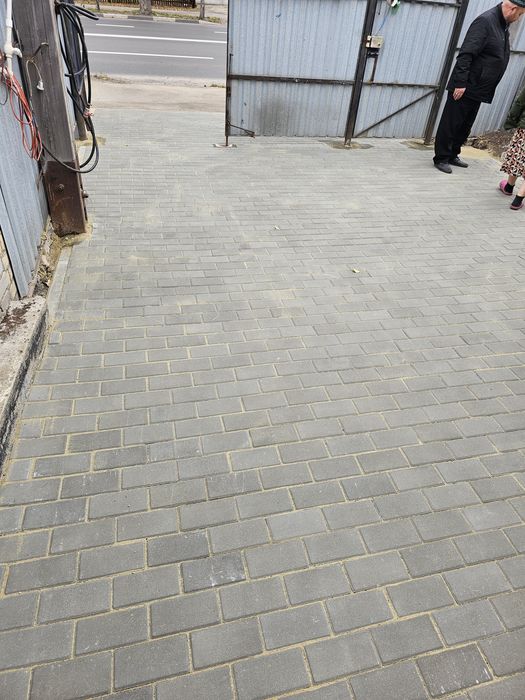 Укладка тратуарной плитки,брусчатки.