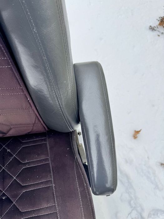 Кресла передние Lexus GX 470