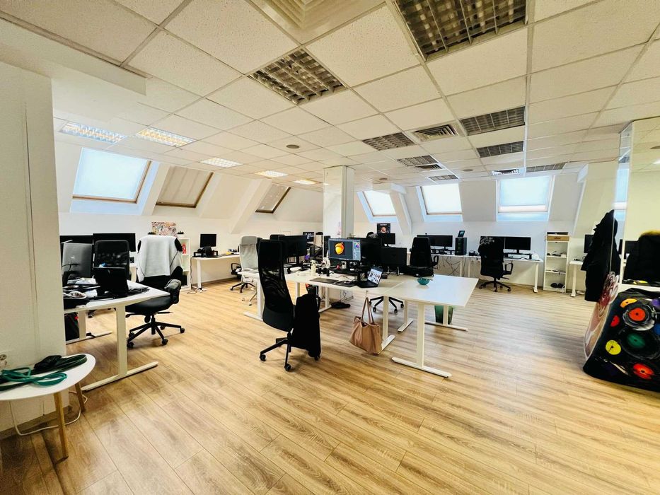 Дава се под наем Офис в София, Зона Б-18 - 230 кв.м за 1500 € - Снимка #4