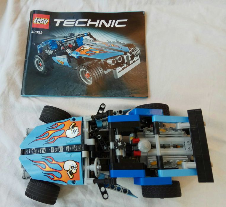 Lego Technic 42022, Masina tunata 2 in 1.