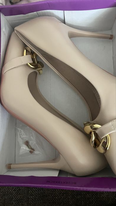 Продам новые туфли