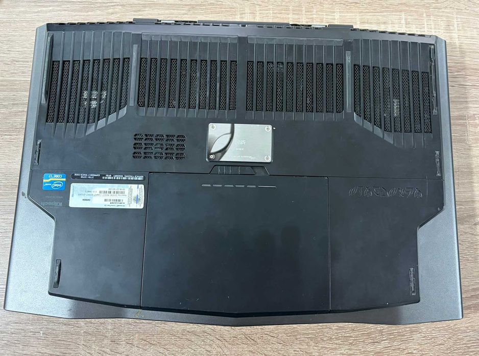 DELL Alienware M18XR1