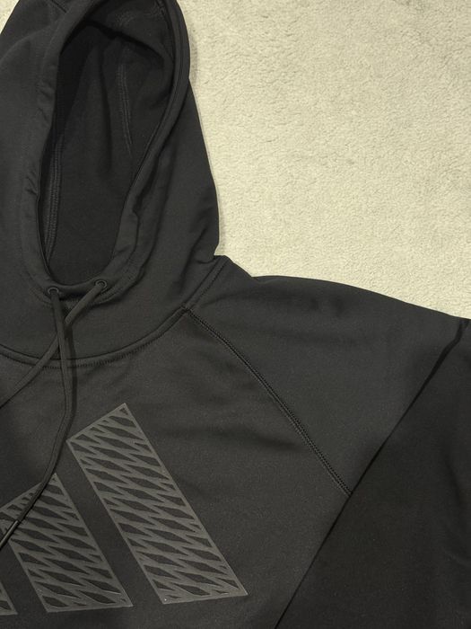 Продам оригинальное худи Adidas