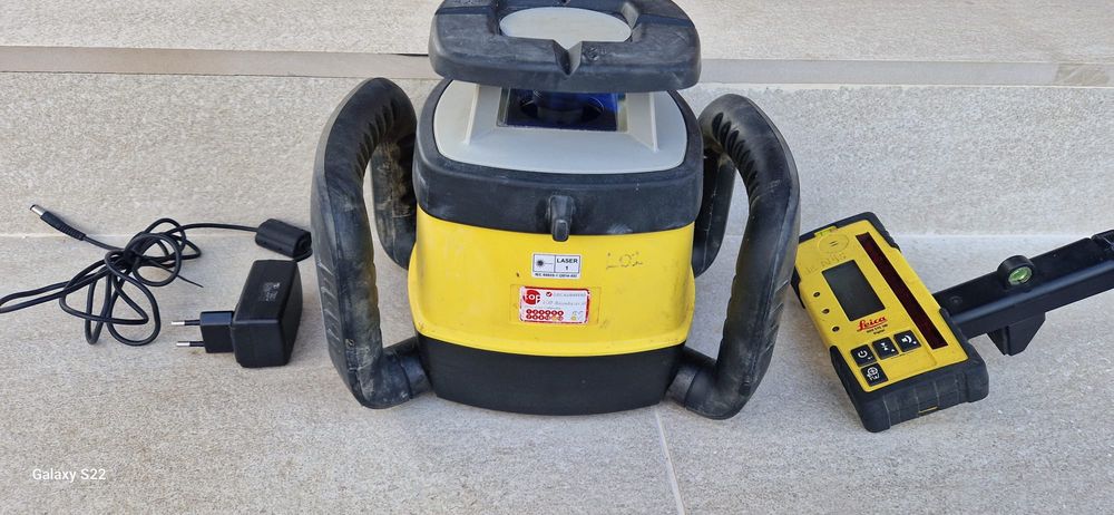 Leica nivela laser rotativa cu dubla pantă