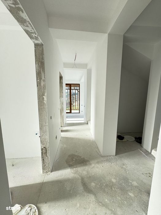 Casa individuala, 4 camere, 120 mp utili, teren liber 702 mp, Chinteni